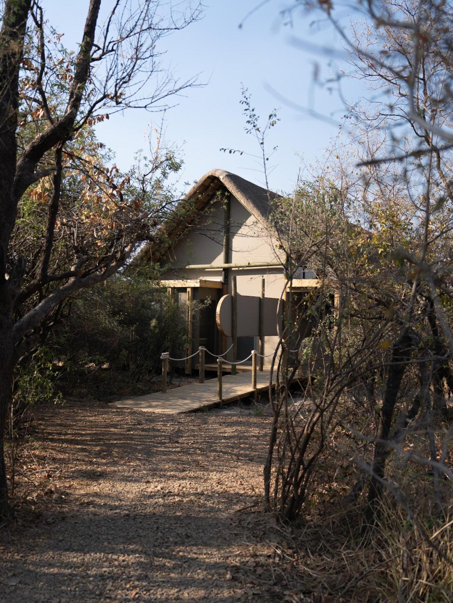 Victoria Falls River Lodge Экстерьер фото